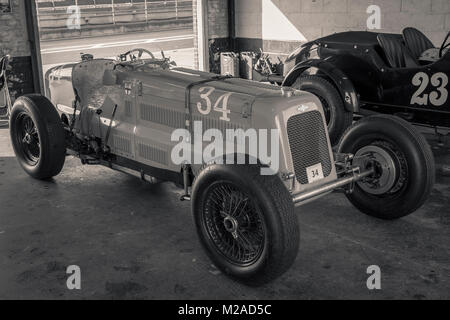 1934 Frazer Nash Single-Seater Sportwagen in den Gruben Garage an der Formel Vintage meeting 2017, Snetterton, Norfolk, Großbritannien. Stockfoto