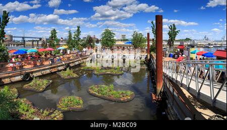 Schwimmende Gärten am Spruce Harbor Pop-up Park Stockfoto