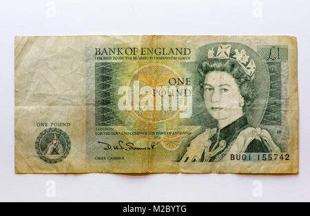 Englisch ein Pfund Hinweis gedruckt 1978 bis 84 und nicht mehr als gesetzliches Zahlungsmittel im Jahr 1988 zu werden. Stockfoto