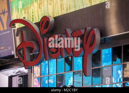 Die Disney Store in Times Square in New York am Montag, 5. Februar 2018. Die Walt Disney Co. soll seine vierte Quartal Bericht am Dienstag, nachdem die Glocke zu lösen. (Â© Â Richard B. Levine) Stockfoto