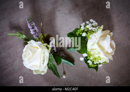 Zwei boutonnieres, Erhöhte Ansicht, close-up Stockfoto