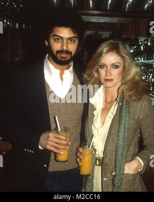 LOS ANGELES, Ca - 10. Januar: Richard Holland und die Schauspielerin Donna Mills besucht die "Entertainment Tonight" 100 Episode Feier an der Su Ling Restaurant am 10. Januar 1982 in Los Angeles, Kalifornien. Foto von Barry King/Alamy Stock Foto Stockfoto
