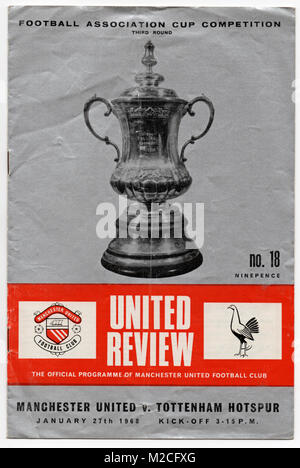 Fußball-Programm: FA Cup in die dritte Runde 1968, Manchester United v Tottenham Hotspur. Ziehen 2-2, Spurs gewann das Replay 1-0. Stockfoto