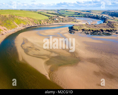 Eine Antenne Landschaft des Flusses Avon an Bantham in Devon, Vereinigtes Königreich Stockfoto