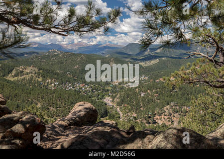 Kittredge, Colorado - die Stadt der Kittredge und die Berge, vom Panorama auf der Panorama Point Trail. Stockfoto