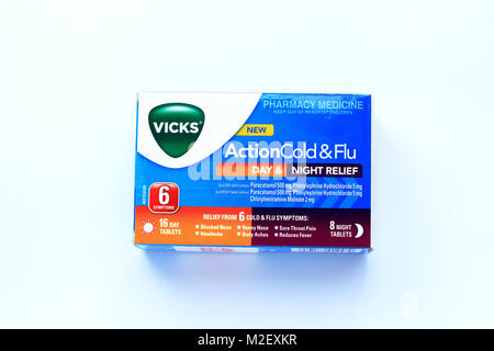 Vicks Aktion Kälte und Grippe Tag und Nacht Relief Vicks Aktion Kälte und Grippe Tag und Nacht Relief Tabletten Stockfoto