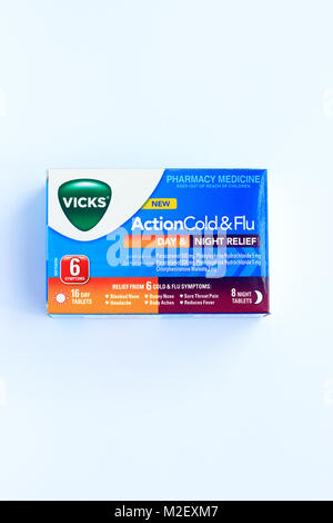 Vicks Aktion Kälte und Grippe Tag und Nacht Relief Vicks Aktion Kälte und Grippe Tag und Nacht Relief Tabletten Stockfoto