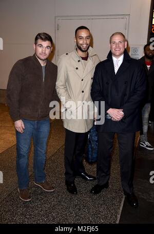 New York, NY, USA. 7 Feb, 2018. Alek Skarlatos, Spencer Stein, Anthony Sadler, die drei echten Helden aus dem 15:17 NACH PARIS bei MTV TRL gesehen, und über die für Celebrity Candids - MI, New York, NY, 7. Februar 2018. Credit: Derek Sturm/Everett Collection/Alamy leben Nachrichten Stockfoto