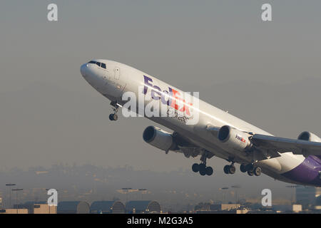 FedEx Express MD-11 Cargo Flugzeug Vom internationalen Flughafen Los Angeles LAX. Kalifornien, USA. Stockfoto