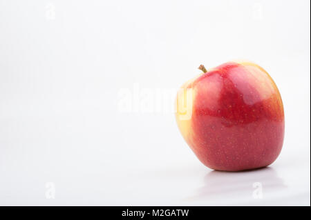 Apple im weißen Hintergrund Stockfoto