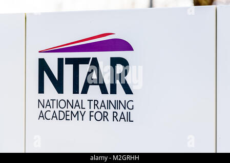 Northampton Großbritannien 06 Januar 2018: National Training Akademie für Schiene NTAR logo Schild. Stockfoto