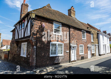 Die alten Custom House an der Ecke von Kai Lane in Sandwich, Kent, UK Stockfoto