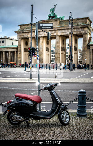 Tour in der Hauptstadt des wiedervereinigten Deutschlands, der schönen Stadt Berlin Stockfoto