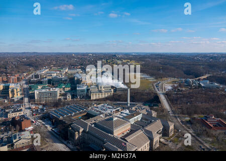 USA Pittsburgh PA Luftaufnahme von Carnegie Museum of Natural History und der Carnegie Mellon University (Hintergrund) Stockfoto