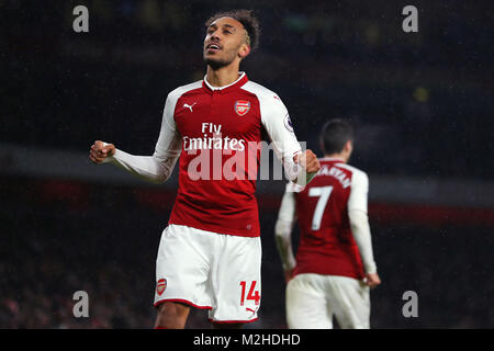 Pierre-Emerick Aubameyang von Arsenal feiert ein Ziel - Arsenal v Everton, Premier League, Emirates Stadium, London, England - 3. Februar 2018. Stockfoto