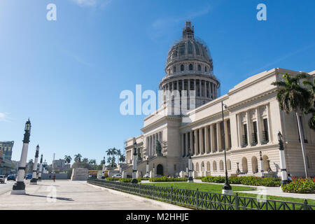 Havanna, Kuba - Januar 16, 2017: berühmten National Capitol (Capitolio Nacional) Gebäude. Die nationalen Capitol Gebäude wurde der Sitz der Regierung in Cu Stockfoto