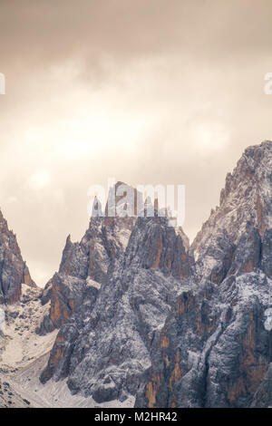 Seiser Alm mit Langkofel Gruppe nach Sonnenaufgang, Südtirol, Italien Stockfoto