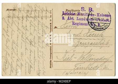 Zurück der Historischen Deutschen Postkarte (M2K8-D9) mit Schreiben mit Bleistift geschrieben, mit E-Mail und Name der militärischen Einheit Poststempel, der Weltkrieg 1914-1918 Stockfoto