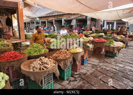 Gemüsemarkt im Basar von Jodhpur, Rajasthan, Indien Stockfoto