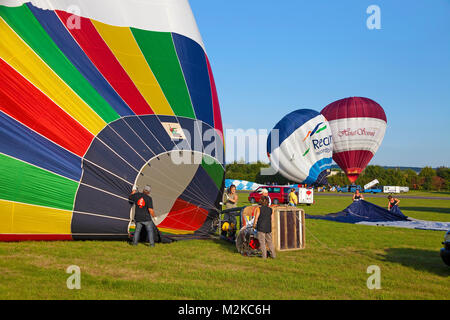 Propan Brenner erwärmt die Luft für Heißluft-Ballon, Mosel Heißluft-Ballon Festival, Trier-Foehren, Foehren, Rheinland-Pfalz, Deutschland, Europa Stockfoto