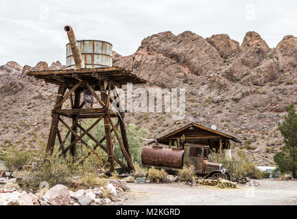 NELSON, USA - 10. Juni: Alte Holz- Tankstelle Häuser und rostigen alten Lastwagen in Nelson Nevada Geisterstadt am 10. Juni ,2015 Stockfoto