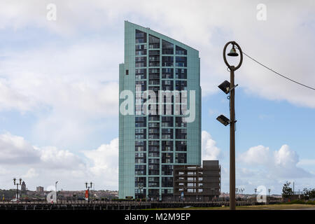 Alexandra Tower, ein Wohnturm in der Princes Dock, Liverpool, Merseyside, Großbritannien Stockfoto