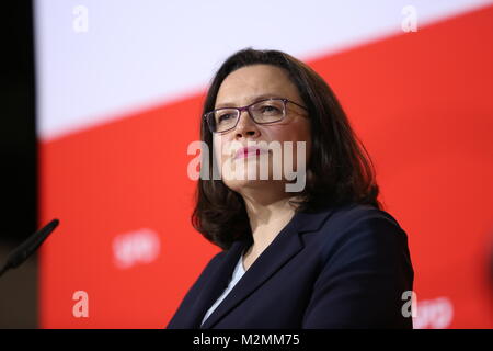 Berlin, Deutschland. 07 Feb, 2018. SPD-Chef Martin Schulz übergibt Vorsitz an die Partei der Fraktionsvorsitzende Andreas Nahles. Andrea Nahles wäre die erste Frau an der Spitze der SPD sein. Unter anderem Martin Schulz erklärte, dass er will, dass Außenminister in eine neue große Koalition und, dass ein Prozess der Erneuerung ist notwendig, innerhalb der SPD zu werden. Das Foto zeigt Andrea Nahles Credit: Simone Kuhlmey/Pacific Press/Alamy leben Nachrichten Stockfoto