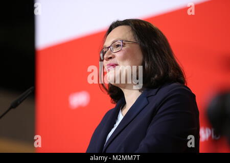Berlin, Deutschland. 07 Feb, 2018. SPD-Chef Martin Schulz übergibt Vorsitz an die Partei der Fraktionsvorsitzende Andreas Nahles. Andrea Nahles wäre die erste Frau an der Spitze der SPD sein. Unter anderem Martin Schulz erklärte, dass er will, dass Außenminister in eine neue große Koalition und, dass ein Prozess der Erneuerung ist notwendig, innerhalb der SPD zu werden. Das Foto zeigt Andrea Nahles Credit: Simone Kuhlmey/Pacific Press/Alamy leben Nachrichten Stockfoto