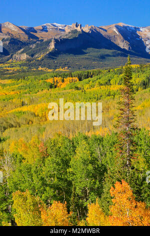 Die Schlösser, gesehen von der Ohio Creek, Gunnison, Colorado, USA Stockfoto