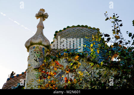 Barcelona, Katalonien, Spanien - die Fassade von Antoni Gaudis Gebäude die Casa Batllo am Passeig de Gràcia, Barcelona Stockfoto