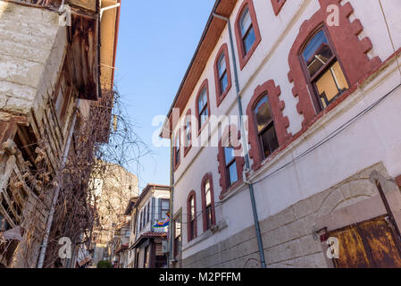 Ansicht der traditionellen, alten und historischen Anatolien Mudurnu Häuser im historischen Viertel in Bolu Türkei. 27. Januar 2018 Stockfoto
