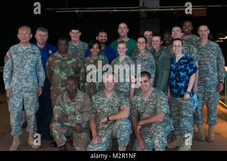 949Th Med Det (VS) mit Generalmajor Chang von 807 MCDS Stockfoto