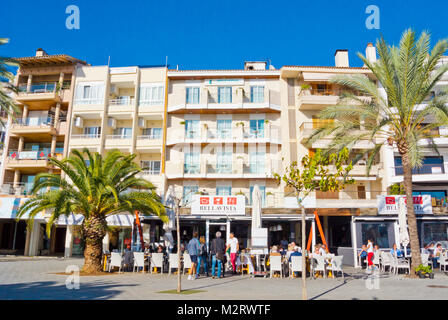 Bellavista Restaurant, Hotels, Passeig Maritim, Paseo Maritimo, harbourside Promenade, Port d'Alcudia, Mallorca, Balearen, Spanien Stockfoto