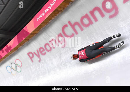 Dajana EITBERGER (GER), vor Olympischen Ringen, Aktion, Frauen, Frauen die Einzigen, Ausbildung, Olimypic Sliding Center, am 08.02.2018, Olympische Winterspiele 2018, vom 09.02. - 25.02.2018 in PyeongChang/Suedkorea. | Verwendung weltweit Stockfoto