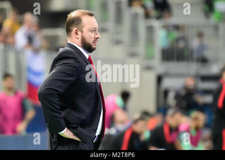 Ljubljana, Slowenien. 8 Februiary, 2018. Sergei Skorovich, Head Coach von Russland sieht während der UEFA-Futsal-EURO Meisterschaft Halbfinale 2018 Match zwischen Russland und Portugal in Ljubljana, Slowenien am 8. Februar 2018. © Jure Makovec Credit: Jure Makovec/Alamy leben Nachrichten Stockfoto