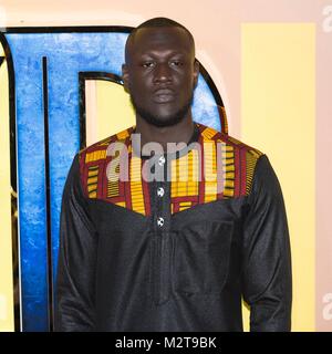 London, Großbritannien. 8. Februar, 2018. Stormzy besucht Black Panther europäische Premiere - London, UK (08.02.2018) | Verwendung der weltweiten Kredit: dpa Picture alliance/Alamy leben Nachrichten Stockfoto