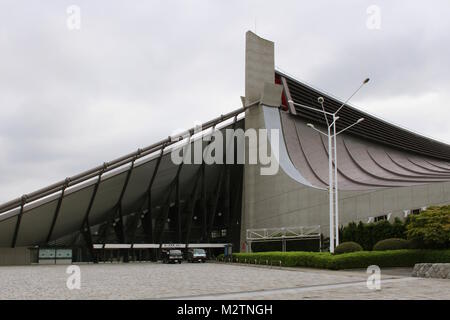 Die Kenzo Tange entworfene Yoyogi National Gymnasium (1 Gymnasium). Für die Olympischen Spiele 1964 gebaut, wird es für den Handballsport in 2020 verwendet werden. (2017) Stockfoto