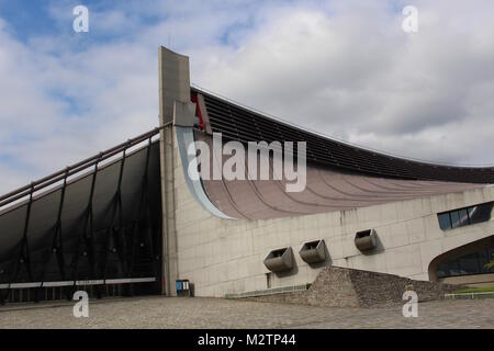 Die Kenzo Tange entworfene Yoyogi National Gymnasium (1 Gymnasium). Für die Olympischen Spiele 1964 gebaut, wird es für den Handballsport in 2020 verwendet werden. (2017) Stockfoto