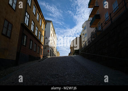 Schweden, Stockholm, steilen gepflasterten Straße in Södermalm Stockfoto