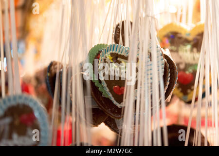 Lebkuchenherzen auf dem Oktoberfest, München Stockfoto