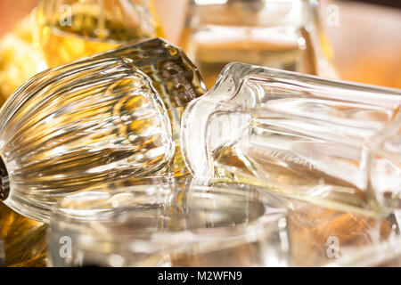 Details auf der Flakons mit Farben Reflektionen und Beleuchtung Stockfoto