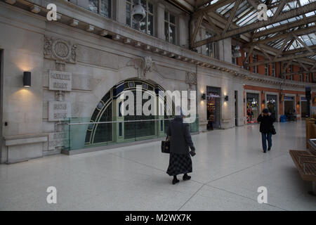 Die bahnhofshalle auf der Waterloo Station in London. Stockfoto