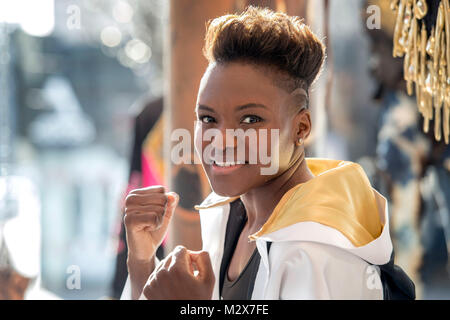 Olympischen Boxing champion Nicola Adams startet Ihre erste Sportswear Kollektion in Zusammenarbeit mit Everlast bei Selfridges in London. Stockfoto