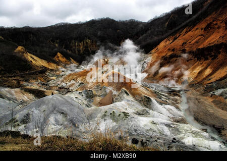 Schwefel, Gruben, 'Hölle Valley" im Shikotsu-Toya Nationalpark, Levoca, Japan. Stockfoto