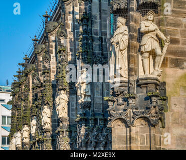 Statuen am Dom St. Marien (St. Mary Church) in Zwickau, Sachsen, Deutschland Stockfoto