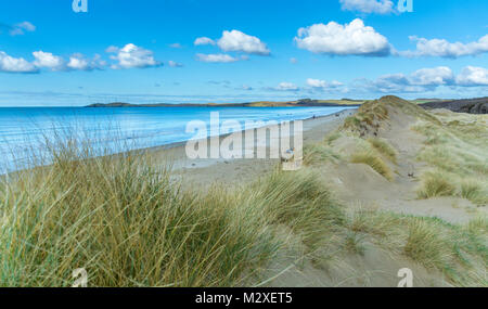 Eine Ansicht von staplehurst Strand auf Anglesey, von den Sanddünen. Stockfoto