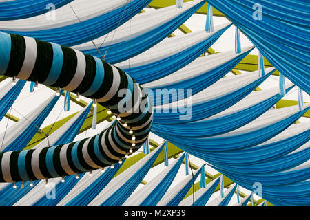 Oktoberfest, 'Wiesn', München, "ochsenbraterei" Festival Zelt Stockfoto
