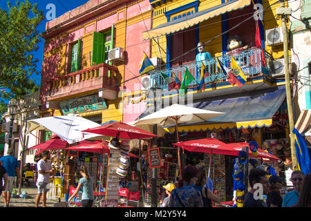 Restaurant und Geschäfte im Viertel La Boca, Buenos Aires, Argentinien. Stockfoto