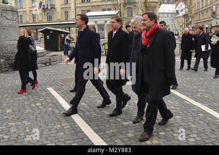 Ljubljana, Slowenien am 6. Februar., 2017. Mark Rutte, Miro Cerar, Didier Reynders und Xavier BETTEL auf einem Spaziergang durch die Altstadt von Ljubljana. Stockfoto