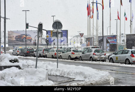 Lubljana, Slovenien auf Februar 7., 2018. Snowy Szene in Ljubljana, die Hauptstadt Sloweniens nach Schnee Sturm. Stockfoto